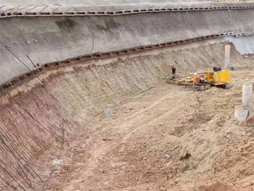 新兴基坑边坡加固