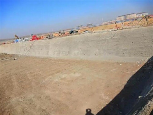 新兴高铁桩基础建设